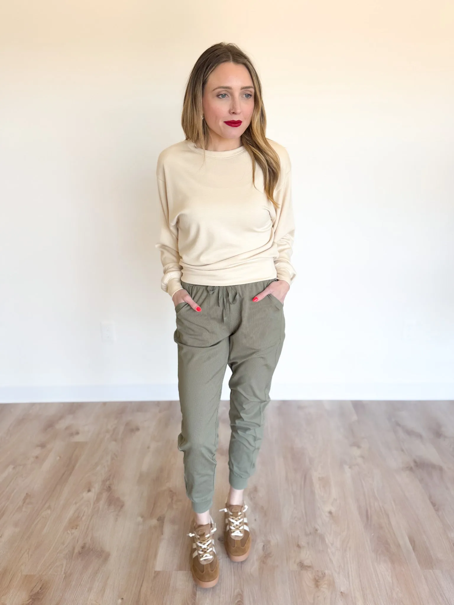 Alena Travel Joggers in Green Rib