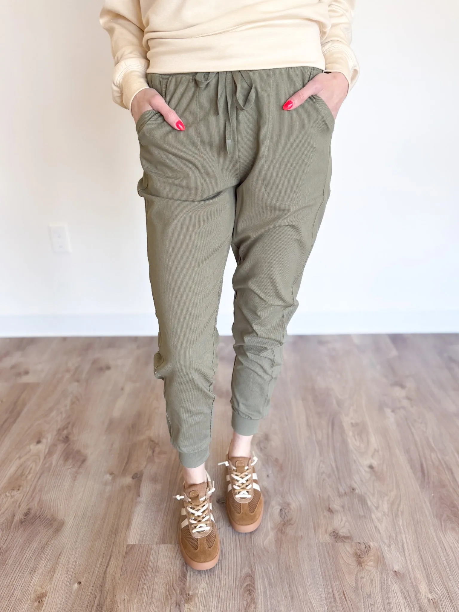 Alena Travel Joggers in Green Rib