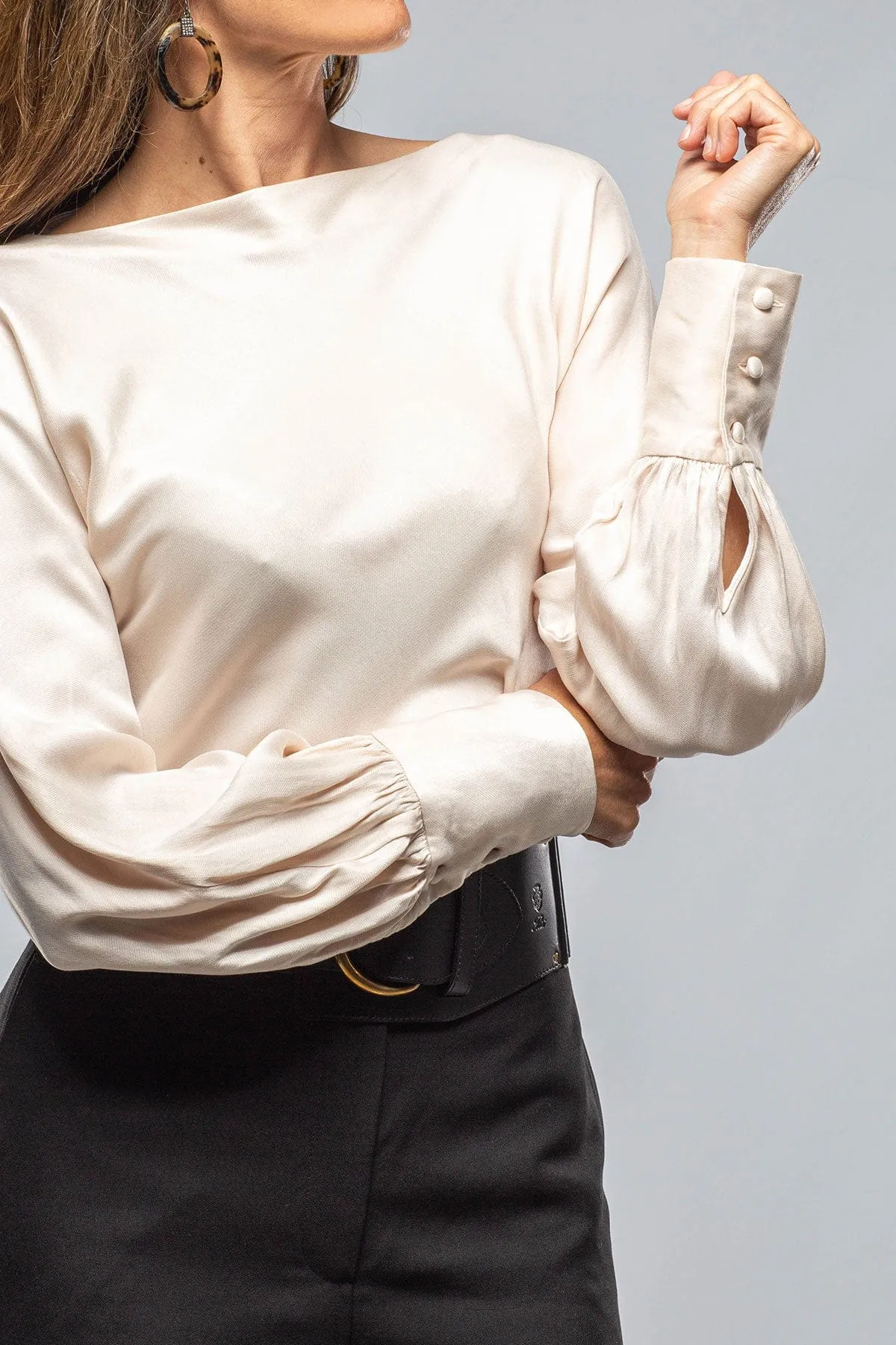 Boatneck Blouse, Cupro, In Cream