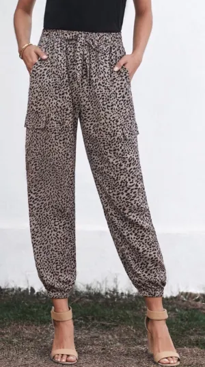 Chic Leopard Print Jogger