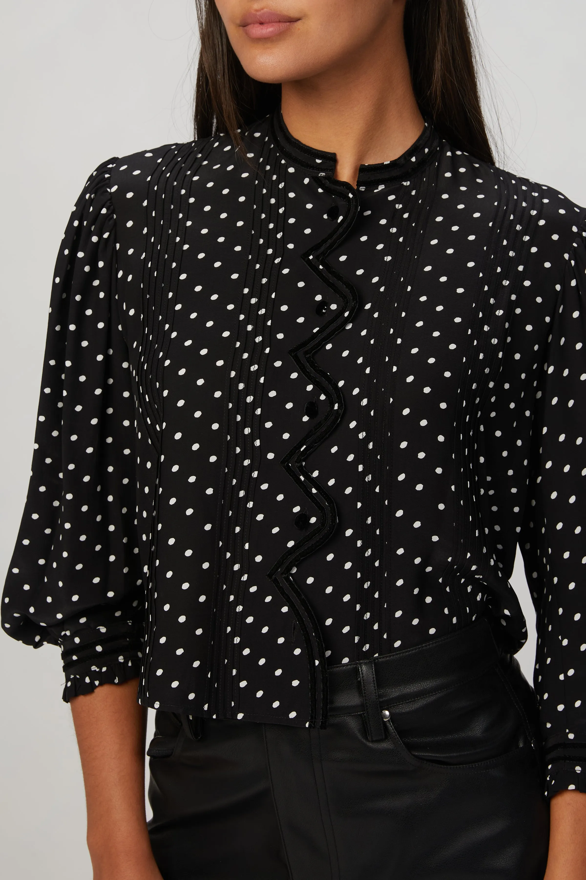 CROPPED SILK-BLEND BLOUSE