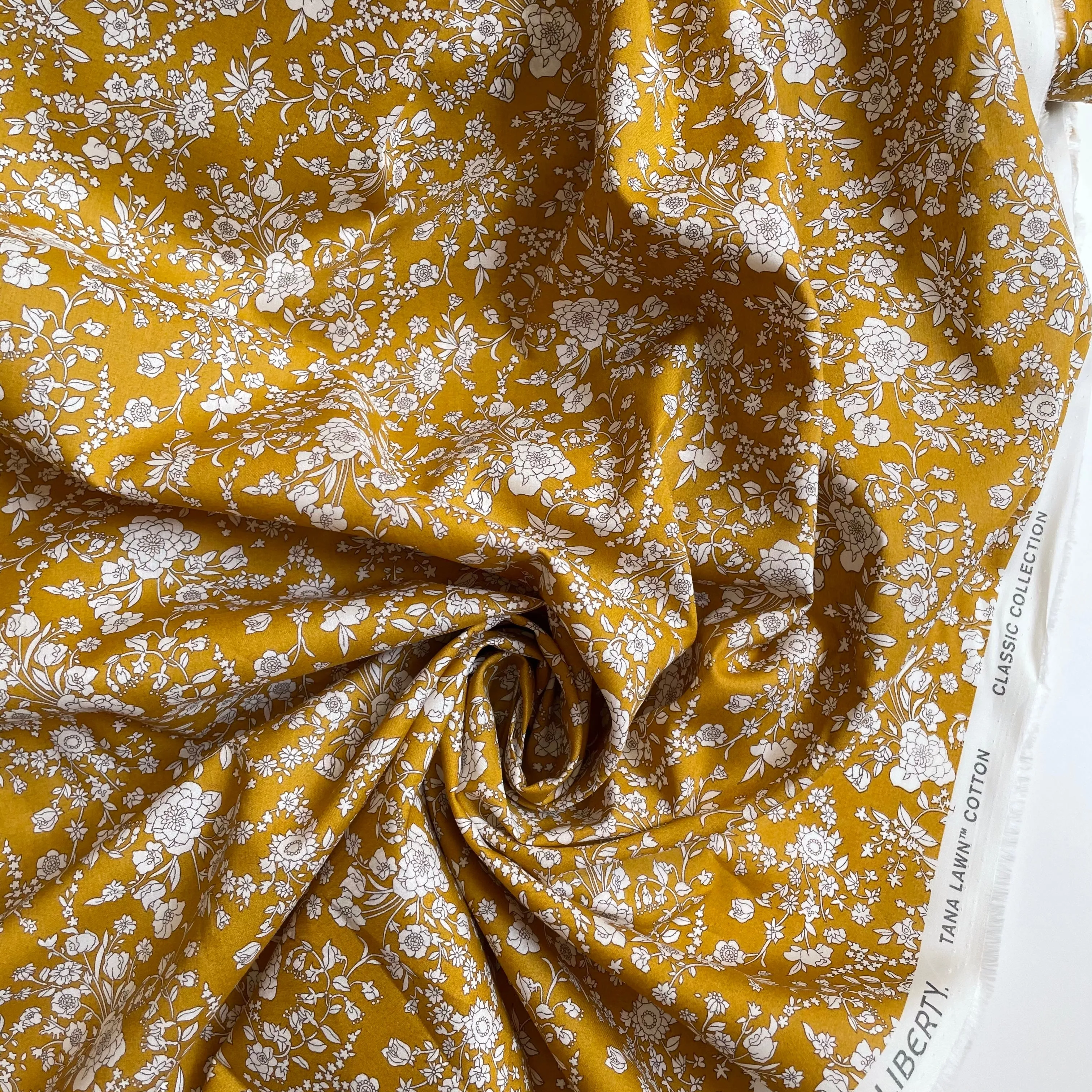 Liberty Fabrics Tana Lawn - Summer Blooms B