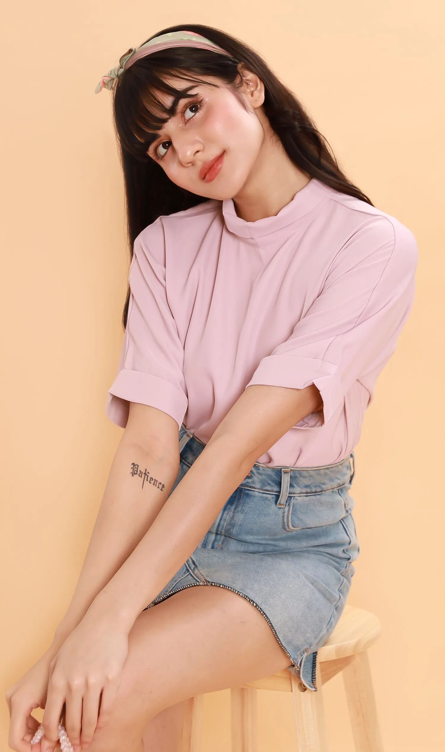 LIVIA Buttoned Mock-Neck Top (Taffy)