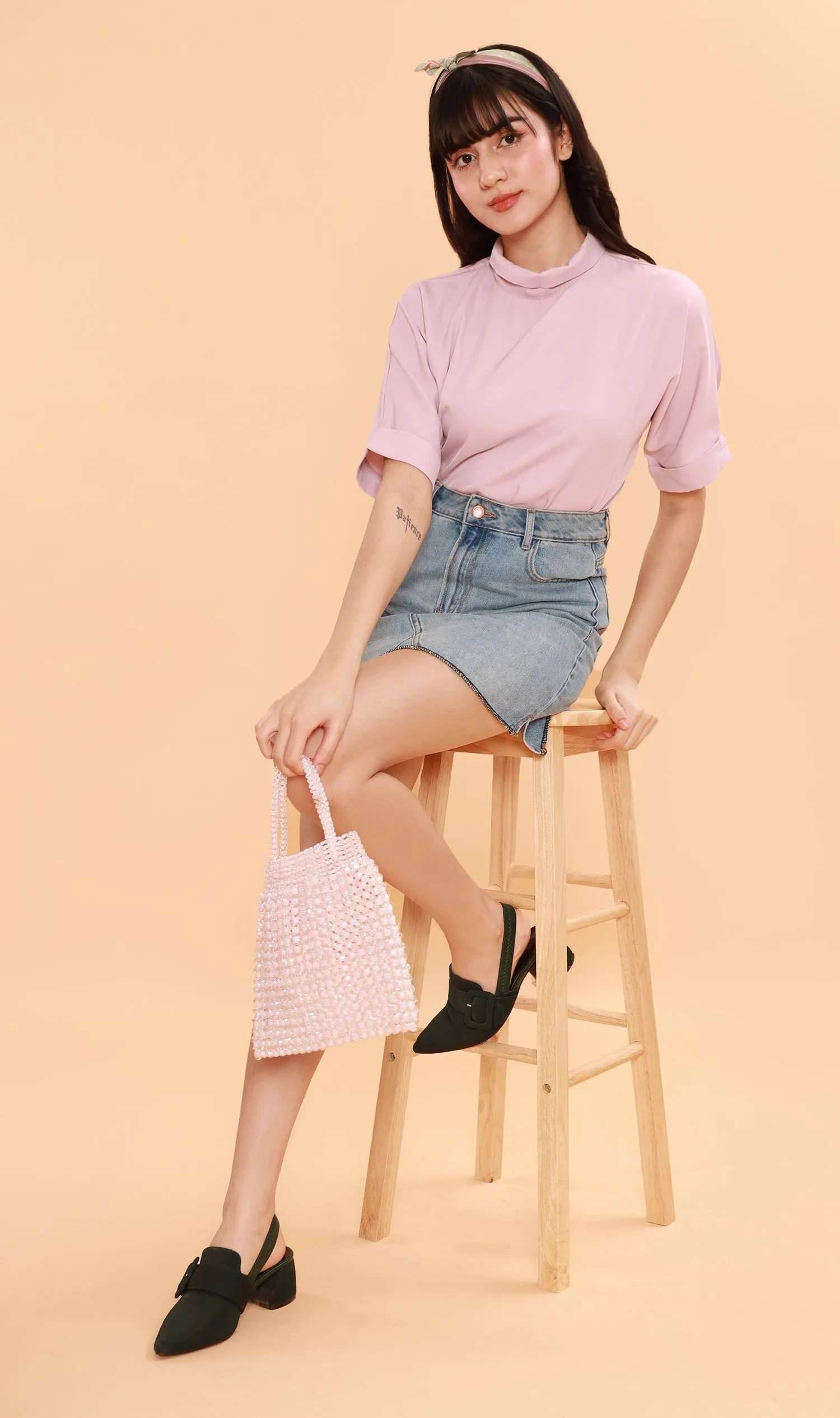 LIVIA Buttoned Mock-Neck Top (Taffy)