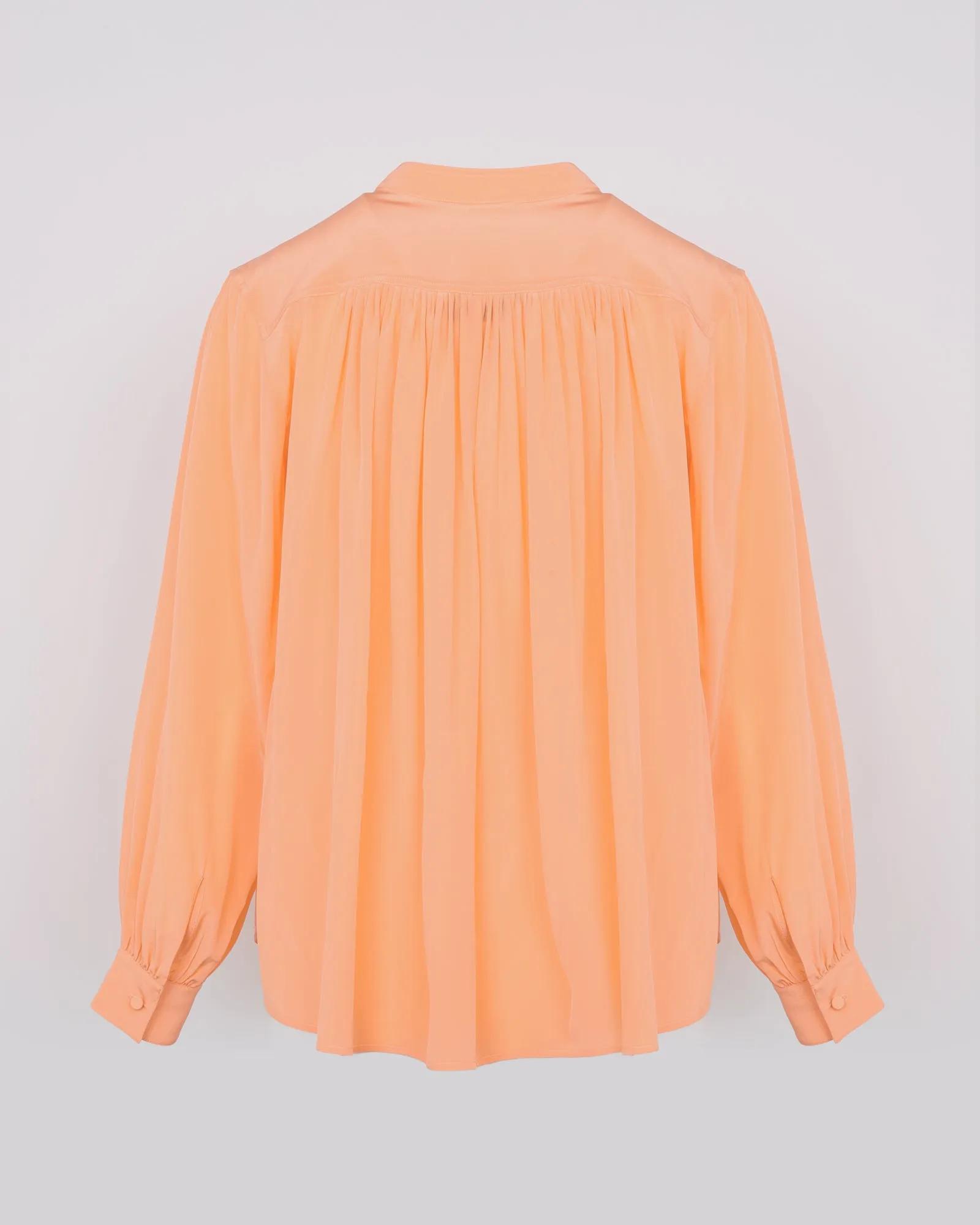 Pleated shirt in light silk crepe