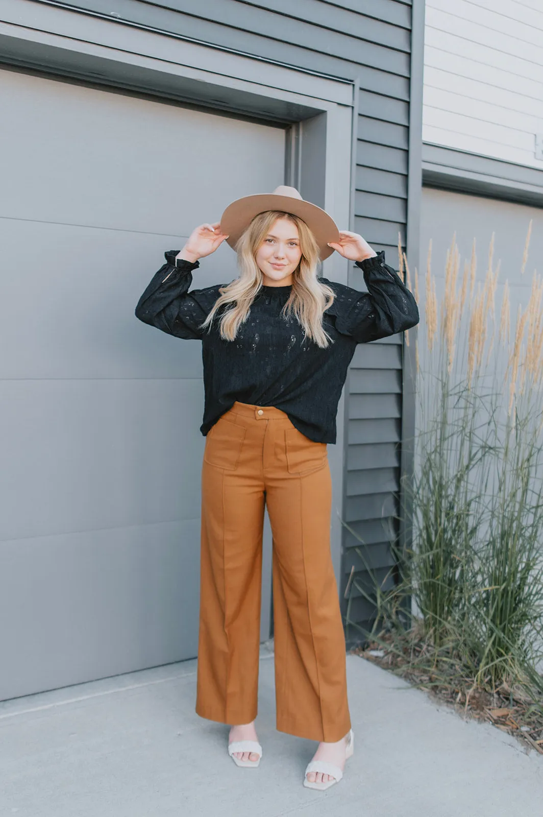 The Serenity Blouse - Black