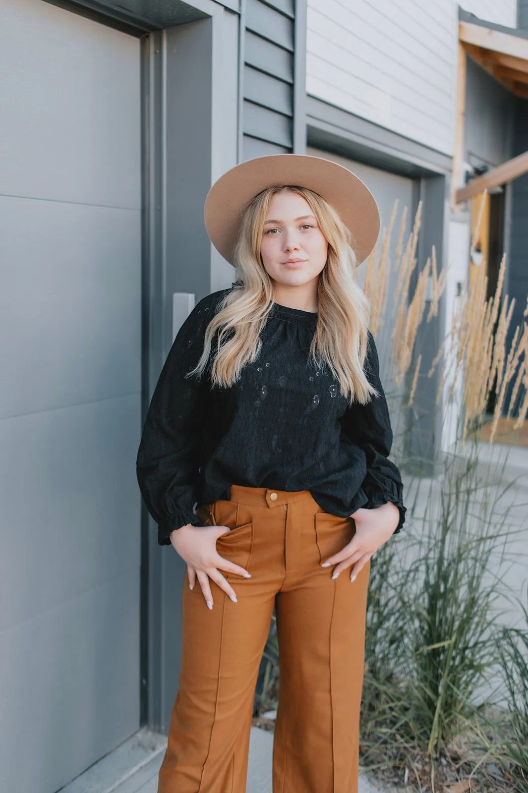 The Serenity Blouse - Black