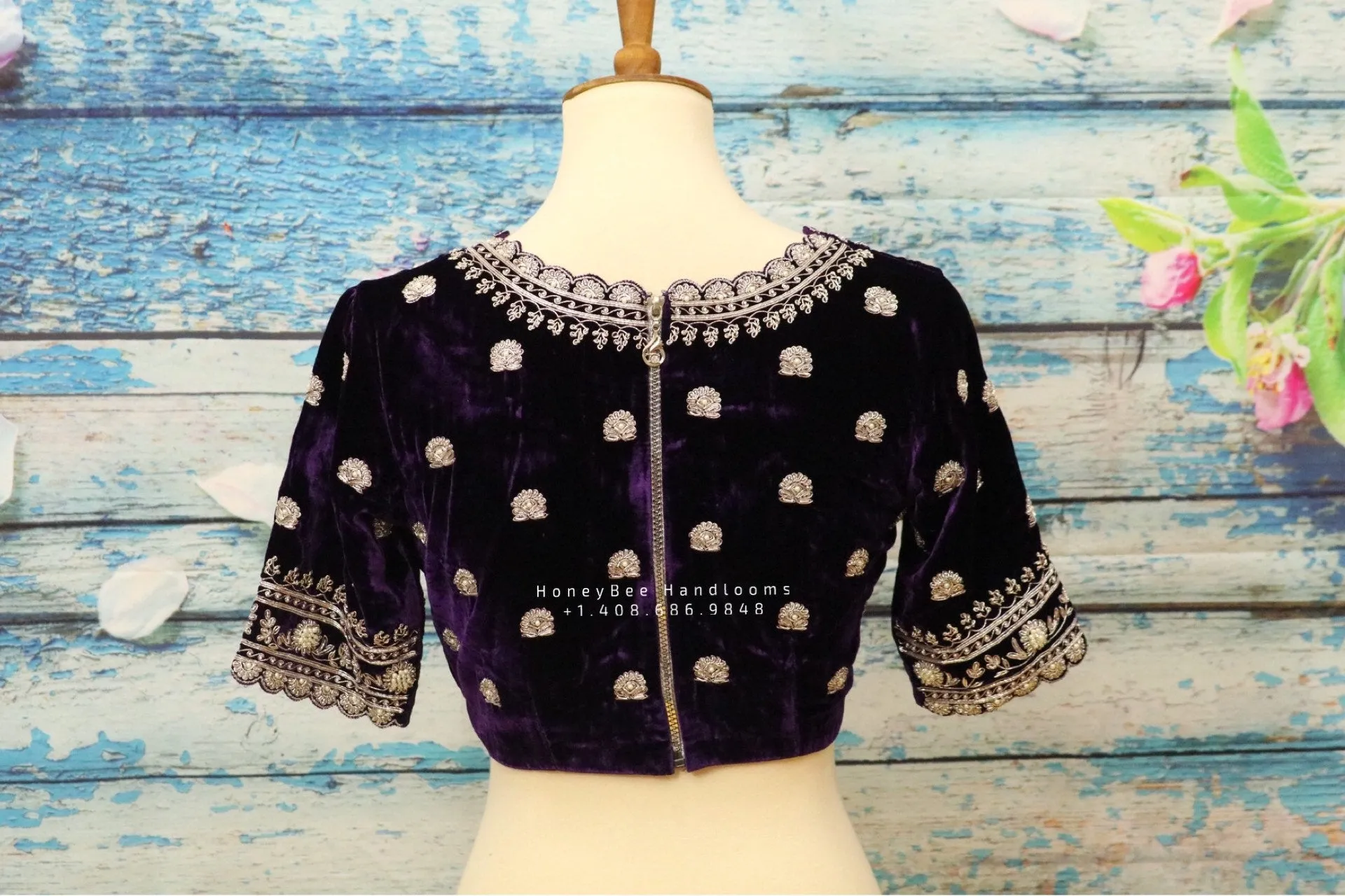 Velvet blouse indian,Latest indian blouse designs,saree blouse designs indian,saree stitched blouse,south indian blouse,designer blouse